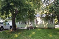  N Bond Ave, Marshall MO