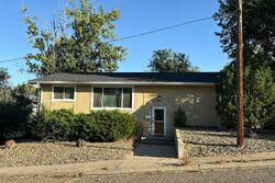 Pre-foreclosure in  DIVIDE ST Glendive, MT 59330