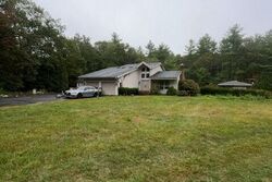 Pre-foreclosure in  Aladdin Rd Windham, NH 03087
