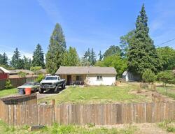 Pre-foreclosure in  SE NEEDHAM ST Portland, OR 97222