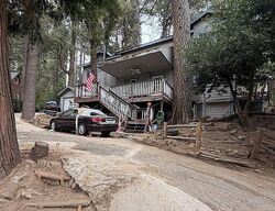 Pre-foreclosure in  Skyland Dr Crestline, CA 92325