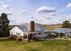 Pre-foreclosure in  W Black Canyon Hwy Emmett, ID 83617