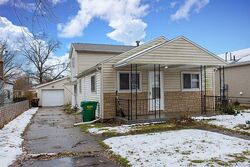 Pre-foreclosure in  MARKS ST South Bend, IN 46637