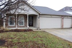 Pre-foreclosure in  E Ayrshire Cir Camby, IN 46113