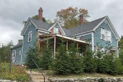 Pre-foreclosure in  Dexter St Orange, MA 01364