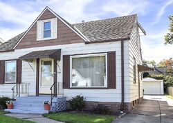 Pre-foreclosure in  Laverne Ave Cleveland, OH 44129