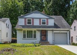 Pre-foreclosure in  Shakerwood Rd Beachwood, OH 44122