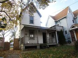 Pre-foreclosure in  FAIRVIEW RD Woodlyn, PA 19094