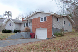Pre-foreclosure in  AUSTIN SPRINGS RD Johnson City, TN 37601