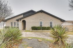 Pre-foreclosure in  Woodcastle Dr Garland, TX 75040