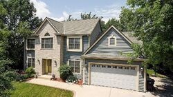 Pre-foreclosure in  W Woodview Dr New Berlin, WI 53151