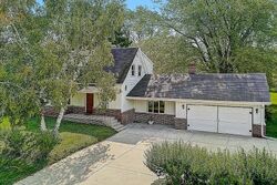 Pre-foreclosure in  W Cleveland Ave New Berlin, WI 53151