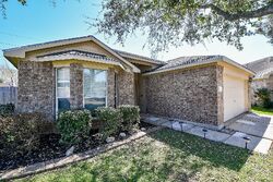 Pre-foreclosure in  Broadglen Ct Houston, TX 77082