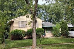 Pre-foreclosure in  225th St Chicago Heights, IL 60411
