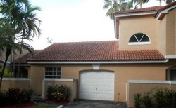 Pre-foreclosure in  LAKEVIEW DR Pompano Beach, FL 33071