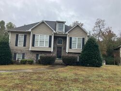 Pre-foreclosure in  Cresview Ln Dora, AL 35062