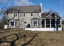 Pre-foreclosure in  Abbey Ln Newtown, CT 06470