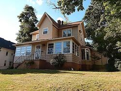 Pre-foreclosure in  W Main St Middletown, NY 10940