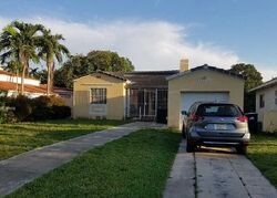  W 46th St, Miami Beach FL
