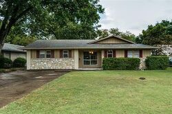 Pre-foreclosure in  W Shore Dr Richardson, TX 75080