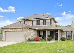 Pre-foreclosure in  KANAWAHA CT Denham Springs, LA 70726