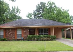 Pre-foreclosure in  PERIMETER DR Baton Rouge, LA 70812