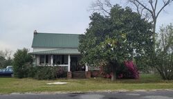 Pre-foreclosure in  E BROAD ST Sale City, GA 31784