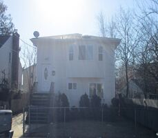 Pre-foreclosure Listing in WELLINGTON ST HEMPSTEAD, NY 11550