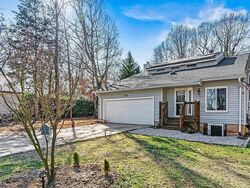  Burton Ln, Denver NC