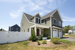Pre-foreclosure in  THREE RIVERS DR Kingston, MA 02364