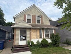 Pre-foreclosure in  Niagara St Buffalo, NY 14207