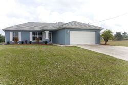 Pre-foreclosure in  E Gator Cir Cape Coral, FL 33909