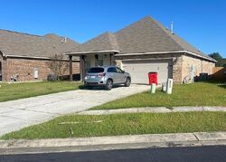 Pre-foreclosure in  Baystone Ave Prairieville, LA 70769