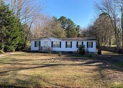 Pre-foreclosure in  Valley Springs Dr Se Conover, NC 28613