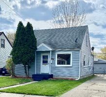 Pre-foreclosure in  Clancy St Roseville, MI 48066