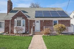 Pre-foreclosure in  Palisade Rd Linden, NJ 07036