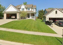 Pre-foreclosure in  Kingfisher Dr West Bend, WI 53095