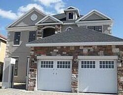 Pre-foreclosure in  Radiant St Kissimmee, FL 34747