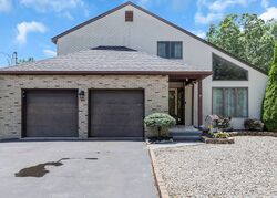 Pre-foreclosure in  Sandy Cir Manahawkin, NJ 08050