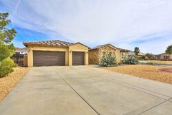 Pre-foreclosure in  Arcata Rd Apple Valley, CA 92307