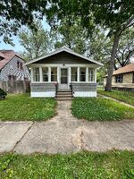 Pre-foreclosure in  WOOD ST Muskegon, MI 49442