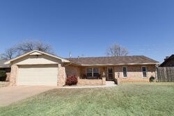 Pre-foreclosure in  Comanche Trl Altus, OK 73521
