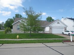 Pre-foreclosure in  AVONDALE DR Saint Peters, MO 63376