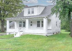 Pre-foreclosure in  GARRS LN Louisville, KY 40216
