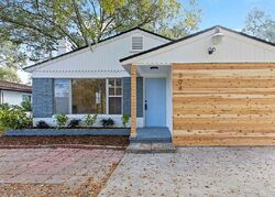 Pre-foreclosure in  N WOODROW WILSON ST Plant City, FL 33563