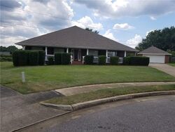 Pre-foreclosure in  Mossberg Dr N Theodore, AL 36582