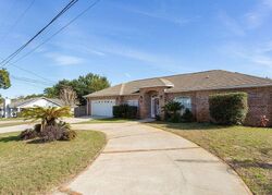 Pre-foreclosure in  Oakhill Rd Gulf Breeze, FL 32563