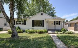 Pre-foreclosure in  6th Ave Racine, WI 53402