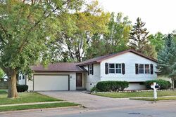  Maricopa Dr, Oshkosh WI