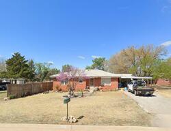 Pre-foreclosure in  N Broadway St Sayre, OK 73662